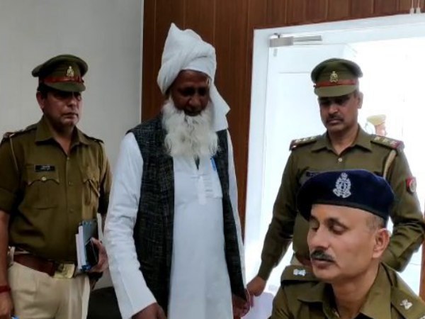 पुलिस पर झाड़ती थी रौब