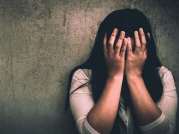 जबरन पिलाई गई शराब, सिगरेट से दागा शरीर