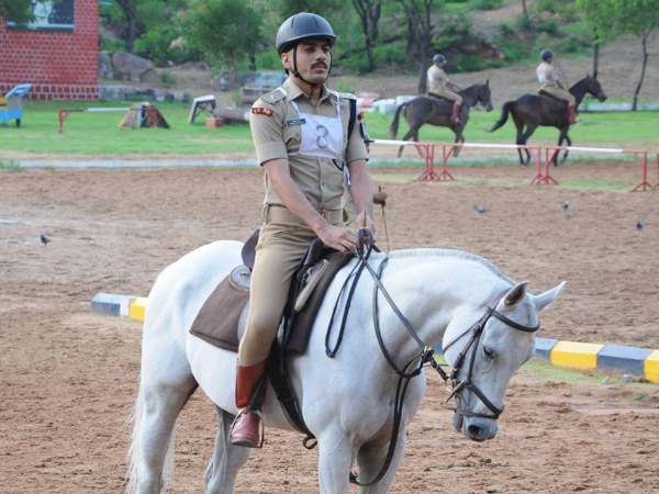 नौकरी लगती गई, नहीं किया ज्वाइन