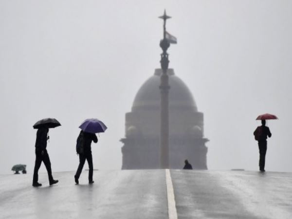Temperature falls in delhi ncr, weather changes with rain Temperature falls in delhi ncr, weather changes with rain