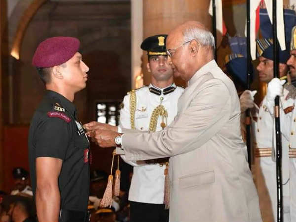 और ऑफिसर्स भी सम्‍मानित 