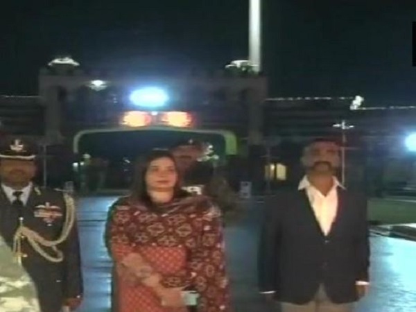 अभिनंदन की वापसी पर पूरे देश में जश्न का माहौल