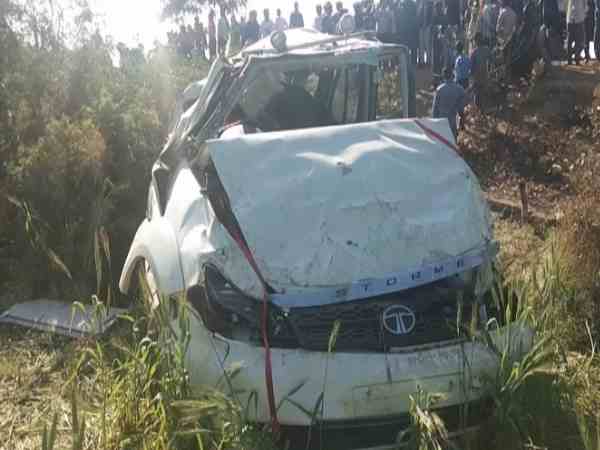 three people died including an engineer in a road accident