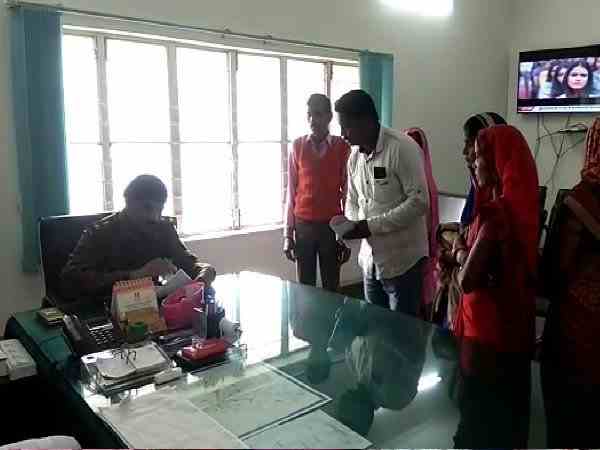 नेपाली पुलिस ने की गतल सलूक