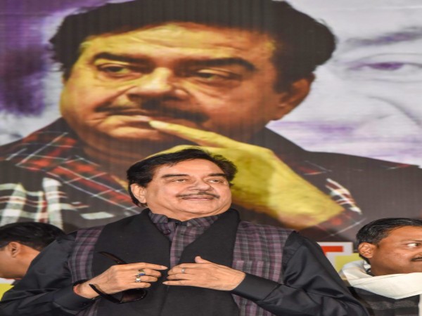 कहां से उठी है ऐसी खबर?