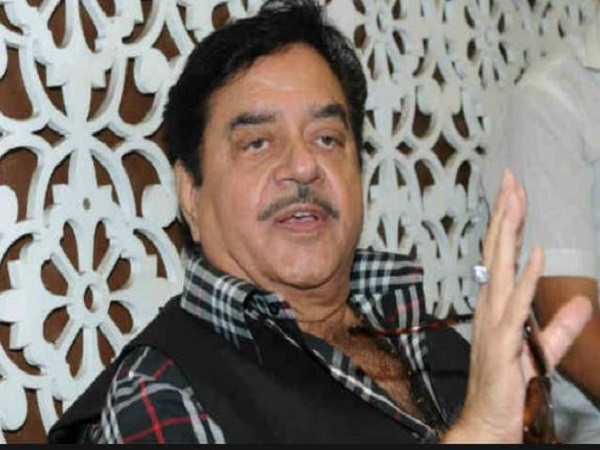 आडवाणी को टिकट ना मिलने पर भड़के सिंहा