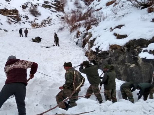 सर्च ऑपरेशन में 13 दिनों से जारी सर्च ऑपरेशन में 13 दिनों से जारी