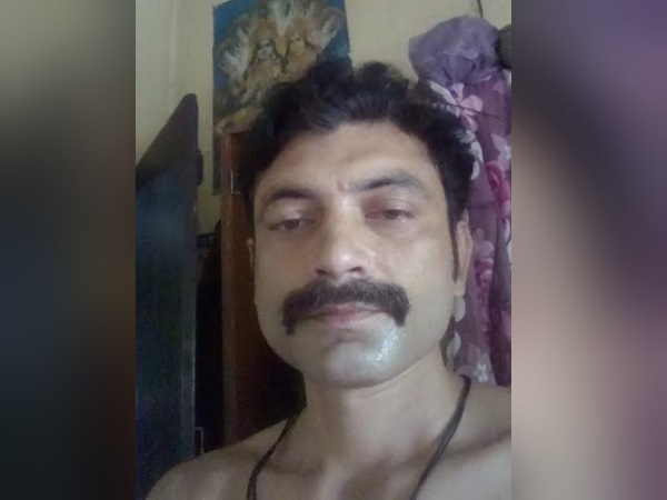 पत्नी ने सोशल मीडिया पर लगाई मदद की गुहार