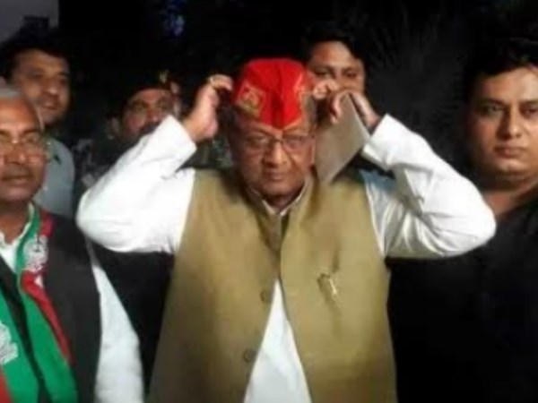 इलाहाबाद छोड़ वापस लौटे बांदा इलाहाबाद छोड़ वापस लौटे बांदा