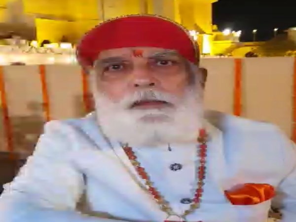 holi festival celebration in city palace udaipur rajasthan