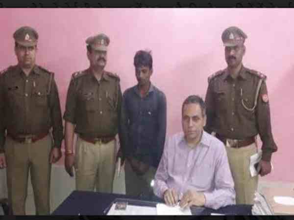 पहले भी कर चुका था पथराव 