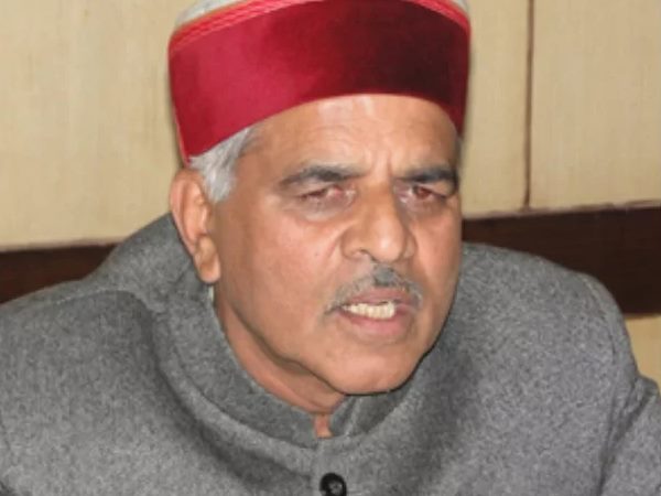 कपूर की धूमल के साथ बढ़ी नजदिकियां