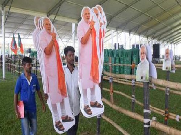 कोलकाता के ब्रिगेड परेड ग्राउंड में पीएम मोदी की रैली