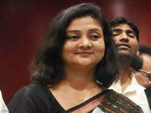 राजनीतिक बैंकग्राउंड