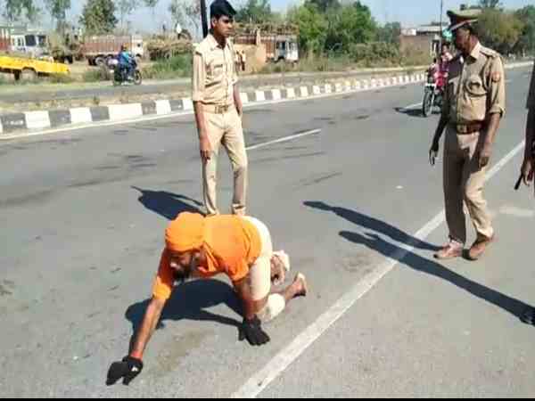 a priest unique mission to meet yogi adityanath