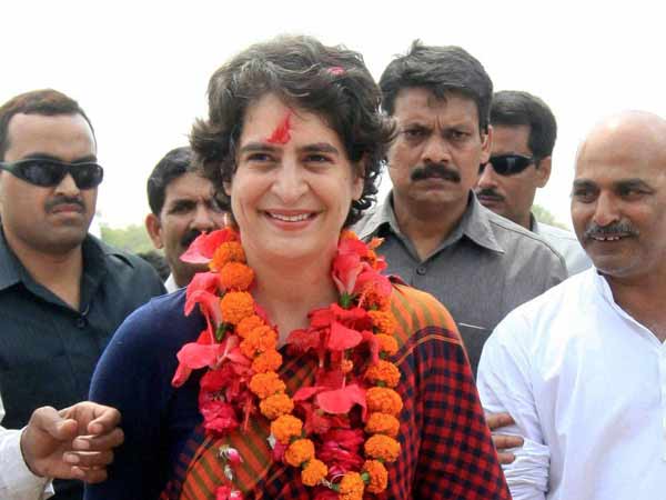 जाति की जंग में प्रियंका गांधी की एंट्री