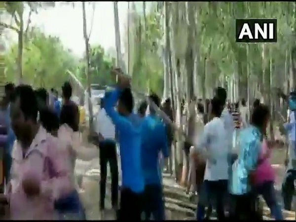 आसनसोल में बीजेपी-टीएमसी कार्यकर्ता भिड़े