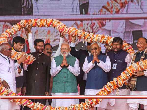 एनडीए की तरफ से तीन डॉक्टर उम्मीदवार