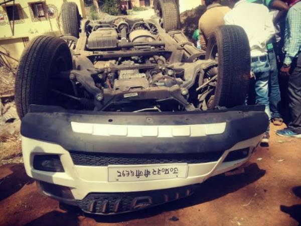one police man died four injured road accident in sonbhadra