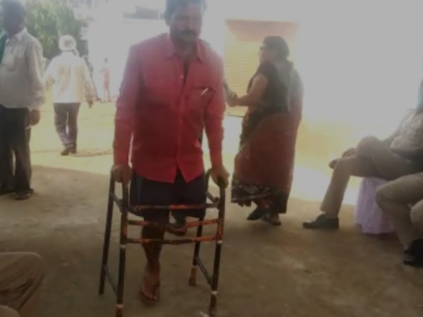 गांव में विकास नहीं होने पर किया मतदान बहिष्कार