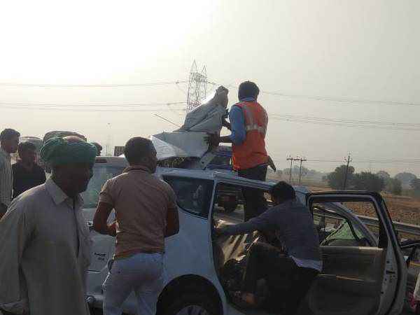 इंटरव्यू देने जा रहे थे सभी इंटरव्यू देने जा रहे थे सभी