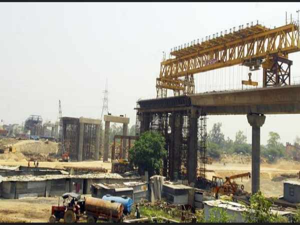 Payment halted of More than 40 merchants, who involved in the ahmedabad metro project