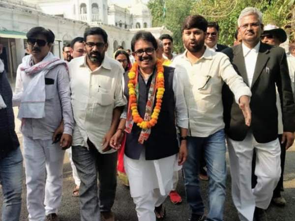 योगेश के लिए कांग्रेस को जिंदा कर पाना मुश्किल