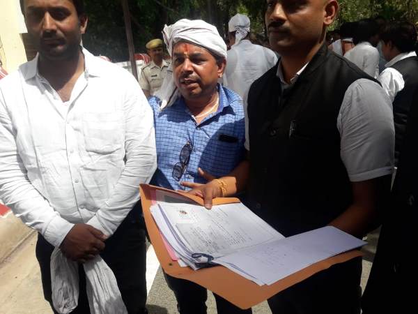 पत्नी ने सरकार से लगाई गुहार