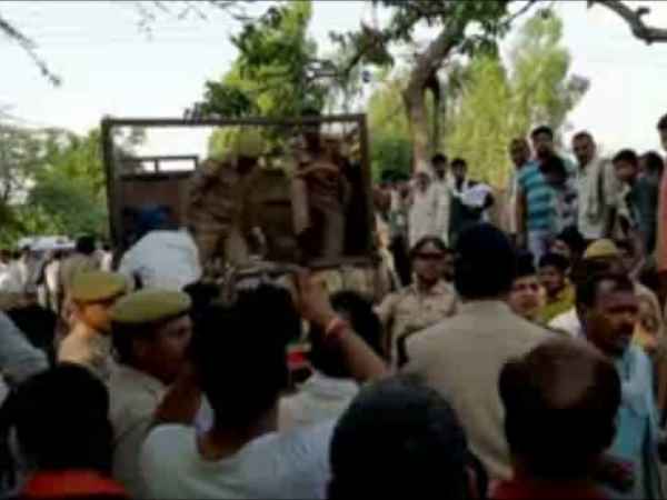 एक बच्ची की हालत गंभीर