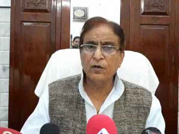 आजम ने जिला प्रशासन पर लगाया था आरोप