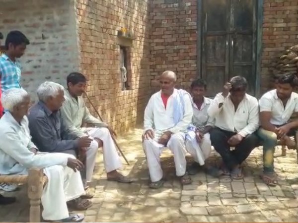 बीजेपी को वोट नहीं देने का दबाव