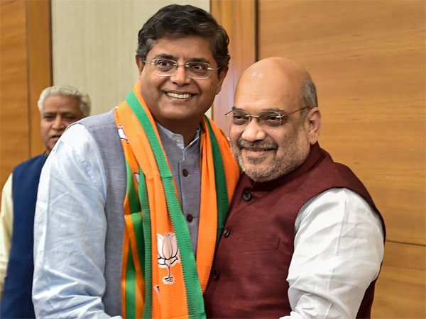 सपा को भी झटका, ओडिशा में भी दलबदल