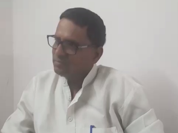 नामांकन वापसी में रुपयों का लेन-देन