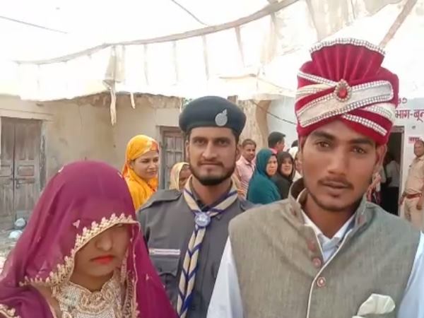  Lok sabha elections 2019: Newly wed Couple Reached For Vote Cast in Bundi