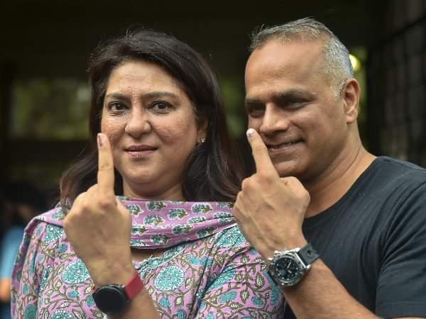 Pics: उर्मिला, कंगना, माधुरी समेत इन दिग्गजों ने डाला वोट