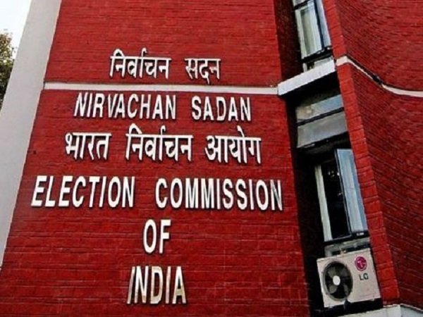 मायावती ने चुनाव आयोग पर पक्षपात के आरोप लगाए थे