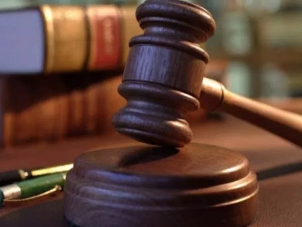 दोनों के सिर कलम किए जाने की जानकारी दी दोनों के सिर कलम किए जाने की जानकारी दी