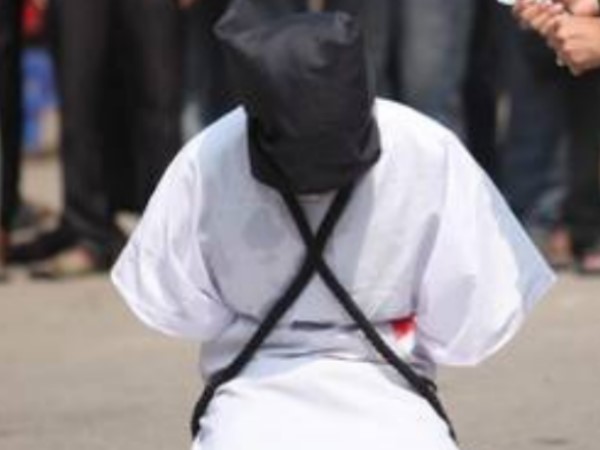 दोनों पर हत्या का आरोप लगा दोनों पर हत्या का आरोप लगा