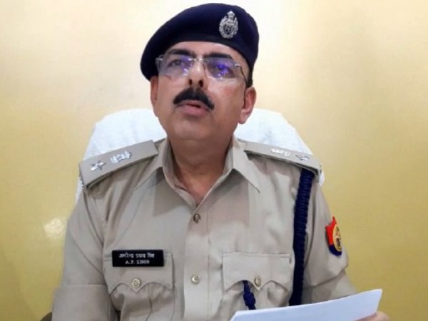 हैदराबाद कमाने गया था पति