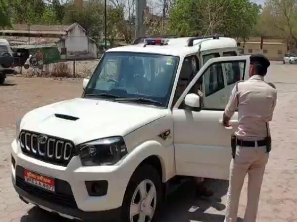 कबंल का बनाया फंदा