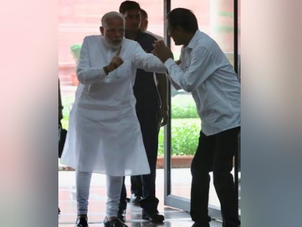 बसपा छोड़ भाजपा में, अब कांग्रेस में शामिल बसपा छोड़ भाजपा में, अब कांग्रेस में शामिल