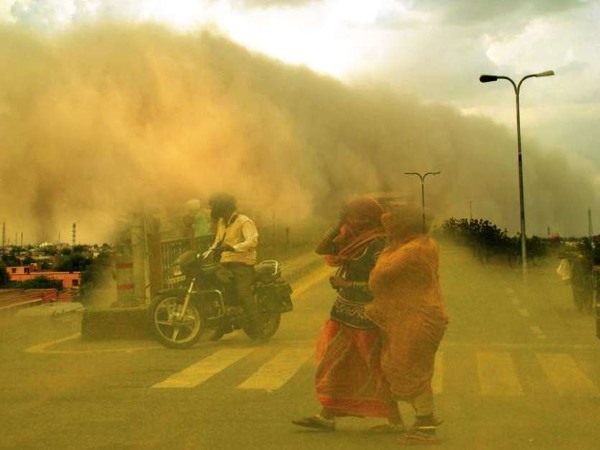 IMD issued dust storm warning from 10 to 14 Apr 18 disrict of Rajasthan IMD issued dust storm warning from 10 to 14 Apr 18 disrict of Rajasthan