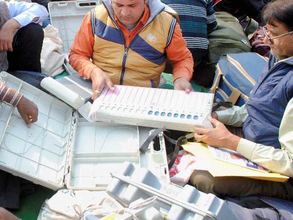 चंद्रबाबू नायडू बोले, हैक हो सकती है EVM