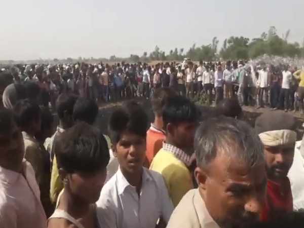 फायर ब्रिगेड देरी से पहुंची, वरना काफी फसल बच सकती थी