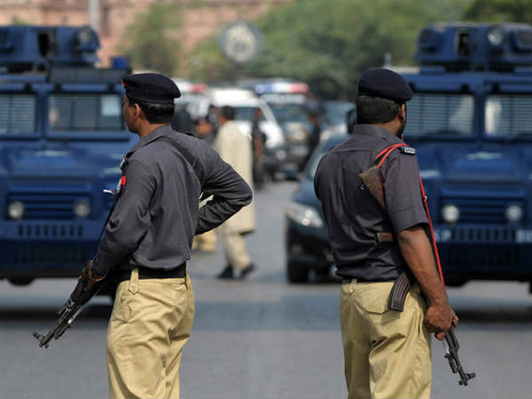 जमीन से मिले पैसे मशीन पर खर्च 