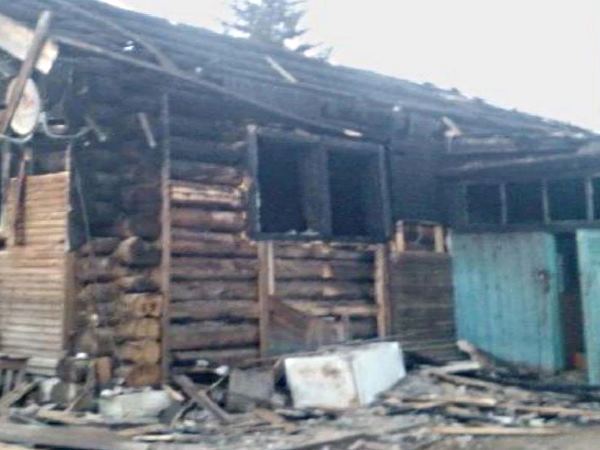 मां ने की बच्चों को जिंदा जलाने की कोशिश