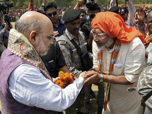 गिरिराज बनाम गिरिराज!