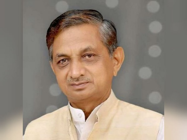 ..फिर दोनों कार में बैठकर वहां से निकल गए