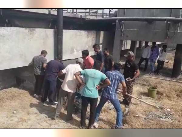Four workers died at Sewage Treatment Plant, bhavnagar Four workers died at Sewage Treatment Plant, bhavnagar