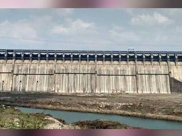 नर्मदा बांध में पर्याप्त पानी उपलब्ध